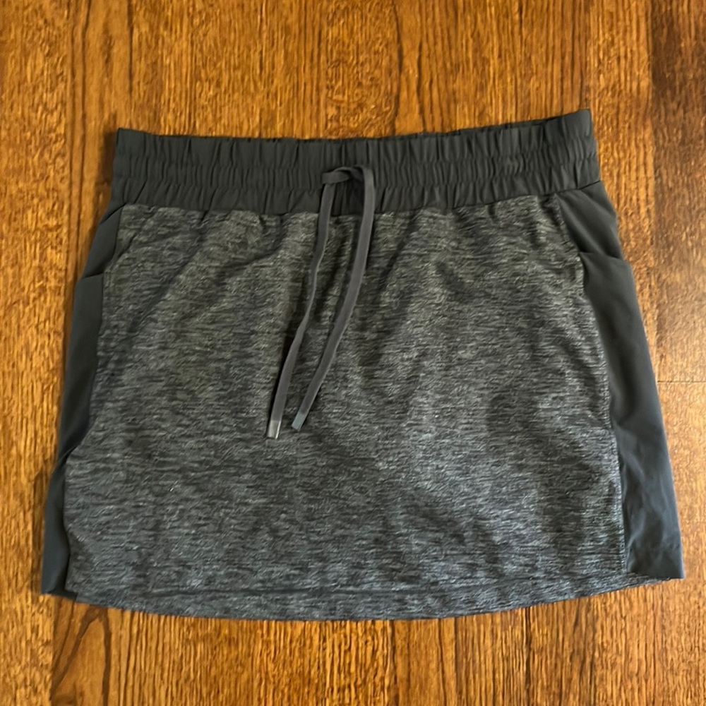 Athleta skirt with concealed shorts
